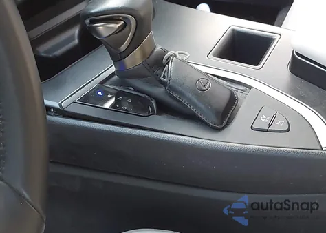 2024 Lexus Ux 250H z USA, uszkodzony, nr VIN JTHX6JBH5R2168271